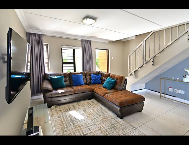 3 BEDROOM DUPLEX FOR SALE IN KYALAMI HILLS